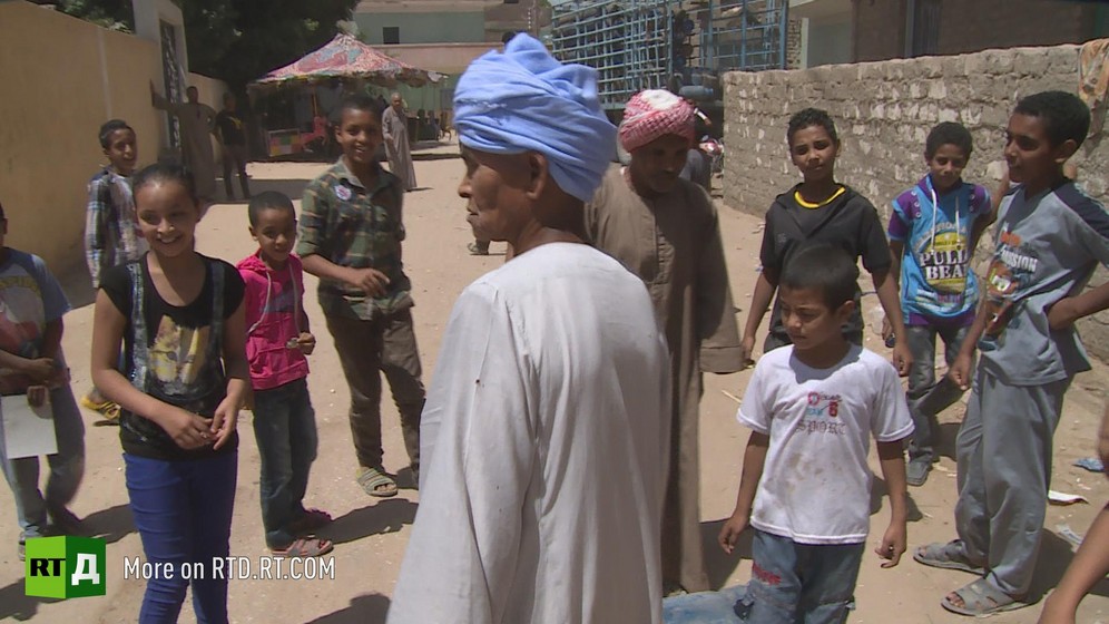 Sisa Abu Daooh, a woman disguised as a man