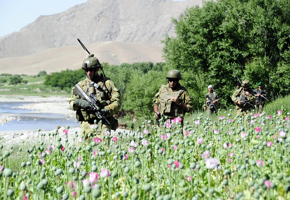 Captain Julian Hohnen, Officer Commanding a combined Australian and Afghan Army patrol base in the Baluchi Valley Region mentors Afghan National Army Officer, Lieutenant Farhad Habib 